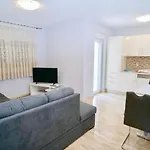 Trogir-luxury Sapphirus Apartment Seget Vranjica