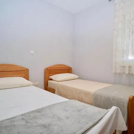 Trogir-luxury Sapphirus * Seget Vranjica