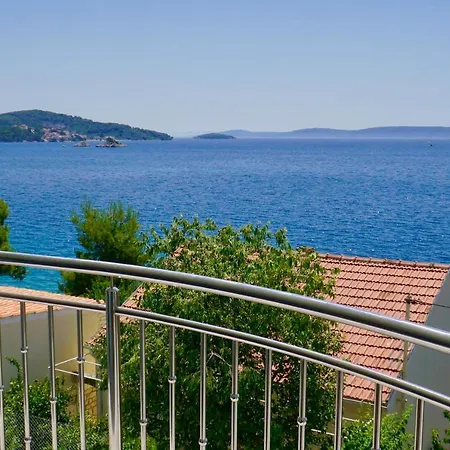 Trogir-luxury Sapphirus * Seget Vranjica
