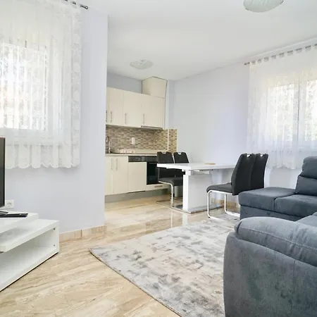 Trogir-luxury Sapphirus
